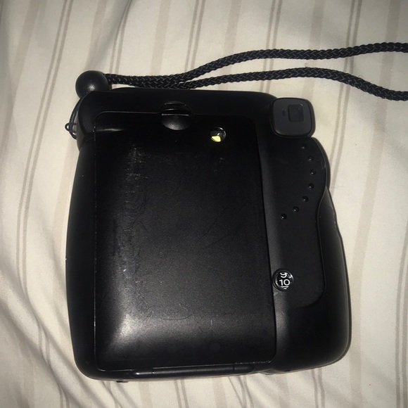 Polaroid camera - Picture 2 of 2